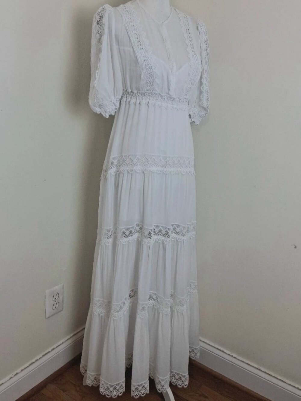 Charo Ruiz lbiza Nadine White Lace Maxi Dress Size XS (tailored to XXS)